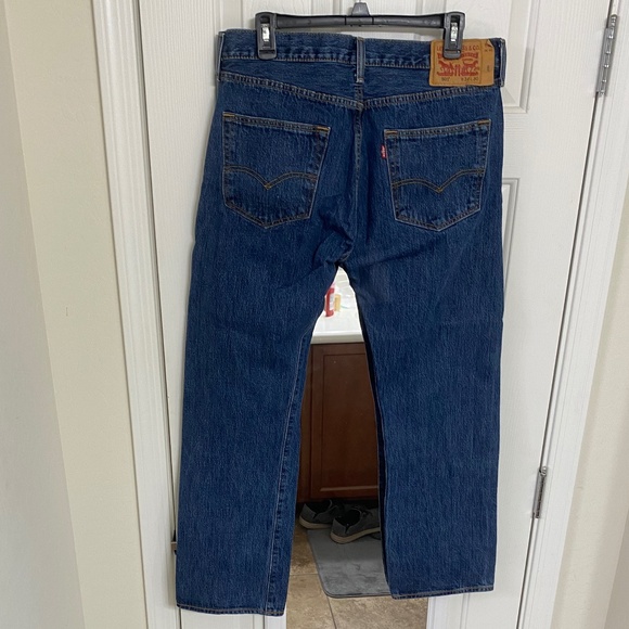 Levi 501 Jeans for Men or Women (34/30) - Picture 2 of 12